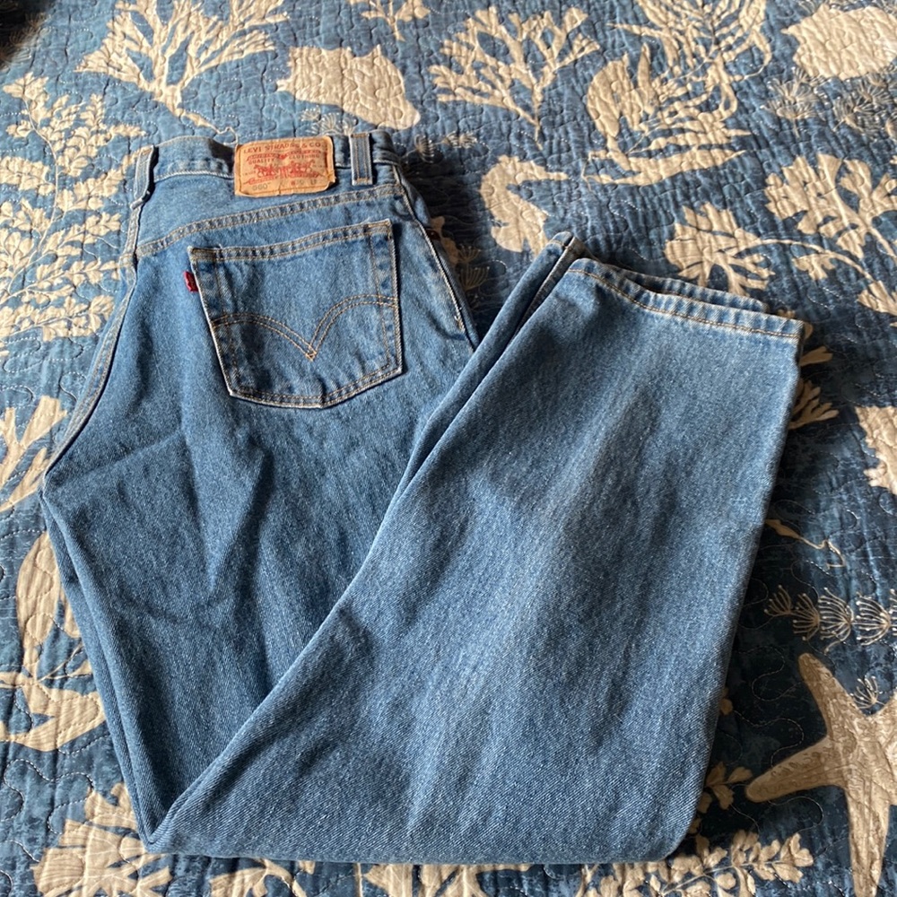 Iconic Levi Strauss Men's Comfort Fit medium Stonewash 30x32 Jeans